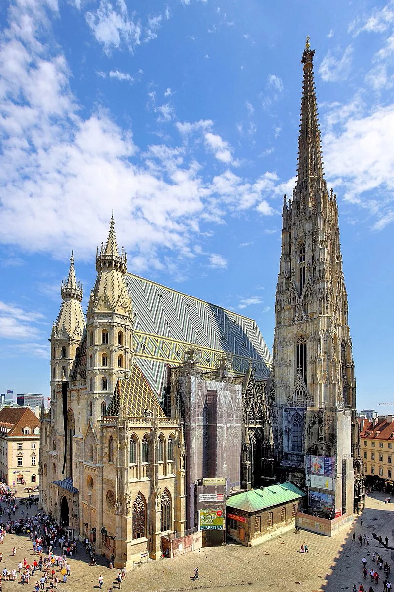 Saint-Étienne de Vienne Centre-ville de Vienne / La cathédrale Saint-Étienne de Vienne dans le premier arrondissement